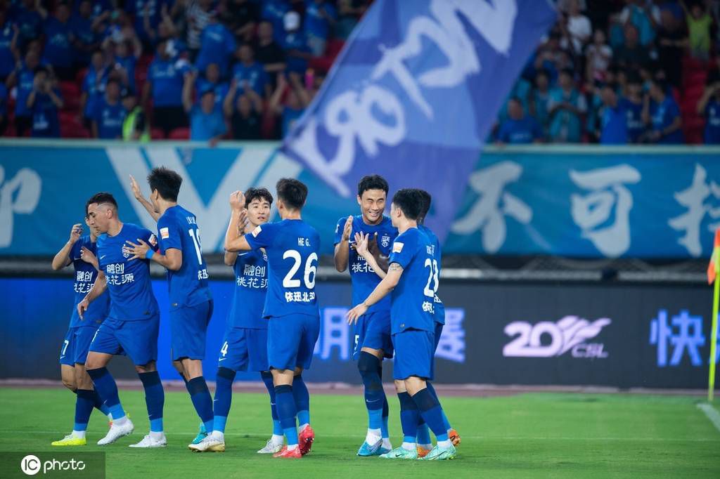 英媒：埃弗顿考虑与林加德签约至本赛季结束据英国媒体Talksport透露，埃弗顿正在考虑为林德加提供一份短期合同。
